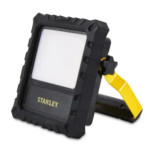 Stanley Indestructible 3.7V 10W Cordless Integrated LED Rechargeable Work light, 1000lm