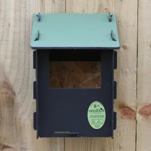 Open Fronted Eco Robin Nest Box with Recycled Plastic Outer Shell and Wooden Internal Nesting Chamber