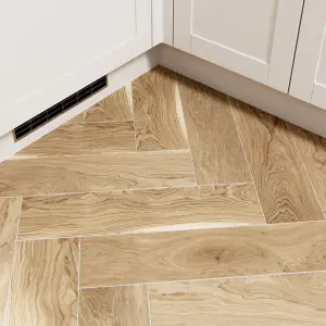 Colours Arrezo Beige Matt Wood effect Textured Porcelain Indoor Wall & floor Tile, Pack of 14, (L)600mm (W)150mm