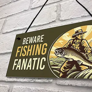 Red Ocean Beware Fishing Finatic Sign - Funny Fishing Sign Gifts For Men - Novelty Fisherman Gifts For Dad Grandad Son Brother