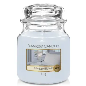 Yankee Candle Original Medium Jar Scented Candle - A Calm & Quiet Place, 411g