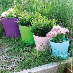 Pink Plastic Plant Pot - Weatherproof Colourful Home or Garden Planter with Drainage Holes & Saucer - H13 x 10cm Diameter