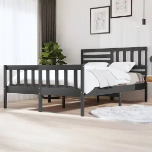 Berkfield Bed Frame Grey Solid Wood 150x200 cm King Size