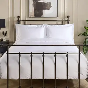 Hotel Pure Luxury 4 Star Duvet Cover Set