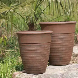 Primrose Tall Round Planter in Rust 48.5cm