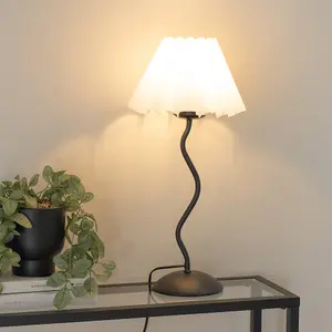 ValueLights Wiggle Black Metal Single Stem Table Lamp with White Scallop Tapered Lamp Shade and LED Bulb