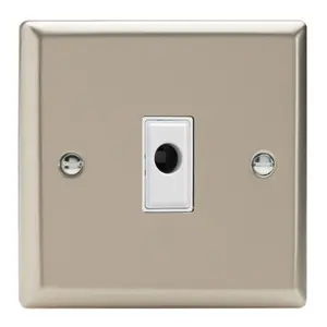 Varilight 16A Flex Outlet Plate Satin