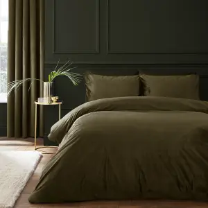 Catherine Lansfield Kingsley Soft Matt Velvet King Duvet Cover Set with Pillowcases Olive Green