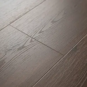 GoodHome Bicester Wide Brown Structured Oak effect Laminate flooring Sample