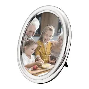 Contemporary Oval Silver Plated Metal 5 x 7 Picture Frame with Rounded Border