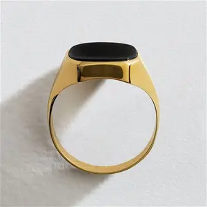 Revere 9Ct Yellow Gold Black Onyx Signet Ring - R