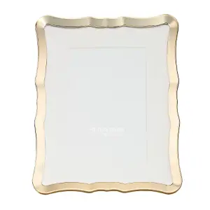 Modern Polished Gold 4x6 Picture Frame with Rippled Edges and Curved Corners