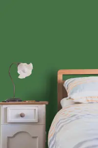 Leyland Trade Vinyl Soft Sheen Walls & Ceilings Emulsion Paint Emerald Green (RAL 6001) - 5L