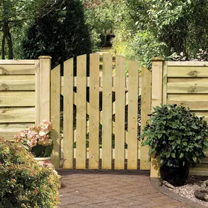 Grange Timber Domed Gate, (H)1.05m (W)0.9m