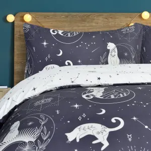 Smart Living Luxury Super Soft Reversible Celestial Cats Duvet Cover with Pillowcase