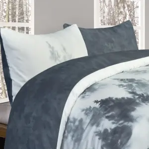 Smart Living Luxury Super Soft Reversible Misty Forest Duvet Cover with Pillowcase