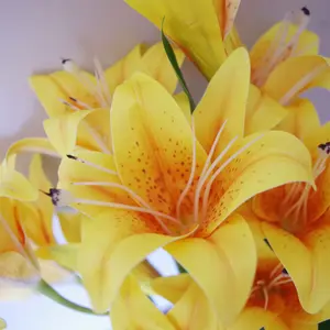 12 x 60cm Artificial Lily Stem Yellow (144 Flowers)