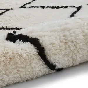 Ivory/Black Handmade Luxurious Modern Shaggy Chequered Geometric Rug For Dining Room Bedroom & Living Room-150cm X 230cm