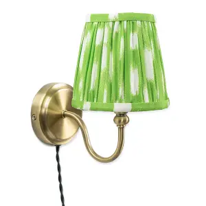 ValueLights Neely Plug in Antique Brass Easy Fit Wall Light with Green Pleated Fabric Tapered Lampshade - Bulb Included