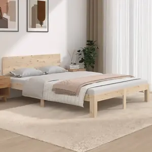 Berkfield Bed Frame Solid Wood 135x190 cm Double