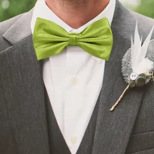 Jade Green Satin Polyester Bow Tie for Casual & Formal Wear, Wedding Party Accessory