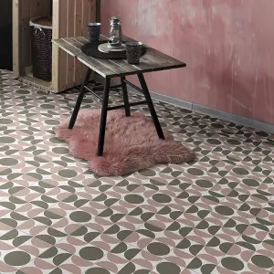 Retro Geo Tile Vinyl by Remland (Ochre Blush, 3m x 3m)