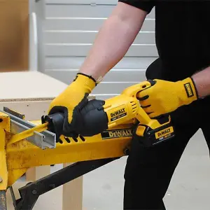 Dewalt DCS380D2 18v XR Reciprocating Sabre Saw Li-ion + 2 x 2.0ah Charger + Bag