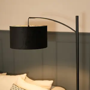 ValueLights Preto Black Metal Curve Stem Living Room Floor Lamp with a Black Velvet Shade