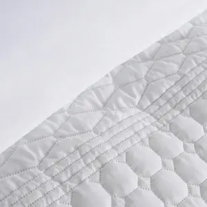 Geo Pinsonic Duvet Cover Set Quilt Bedding Set Pillowcases, White - Double