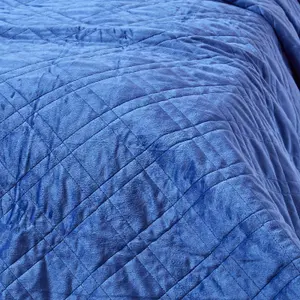 Homescapes Luxury Navy Blue Quilted Velvet Bedspread Geometric Pattern 'Paragon Diamond' Throw, 200 x 200 cm