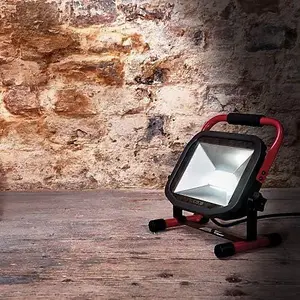 Luceco LED Work Light / Floodlight 38W (equivalent to 500W) - IP65 Waterproof, Portable WorkLight, Flood Lights Site