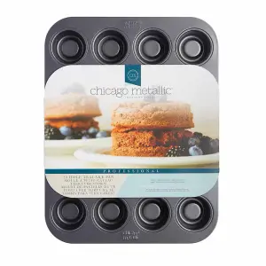 Chicago Metallic Non-Stick 20 Hole Teacake Pan, Mini Cake Tin 27 x 35 cm