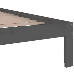 Berkfield Bed Frame Grey Solid Wood 135x190 cm Double