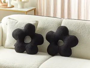 Set of 2 Cushions CAMPONULA Faux Fur 40 x 40 cm Solid Black