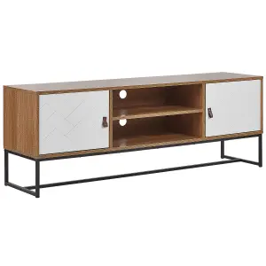 Beliani Traditional TV Stand Light Wood NUEVA