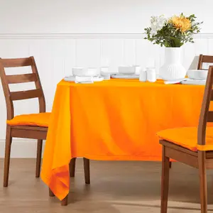 Homescapes Orange Tablecloth 137 x 228 cm