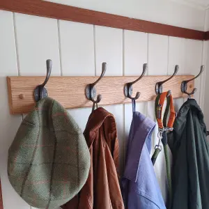 Oakcrafts - Handcrafted Solid Oak Coat Rack with Cast Iron Hooks and Oval Base Plate 900mm - 6 Hooks