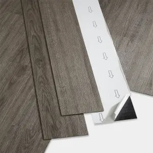 GoodHome Poprock Grey Wood effect Self-adhesive Vinyl plank, 0.97m²