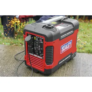 2000W Inverter Generator - 4-Stroke Engine - 4 Litre Fuel Tank - Dual Sockets