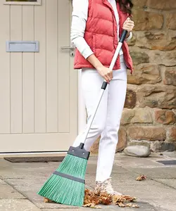 Telescopic Extendable Garden Broom - Green