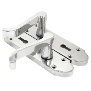 Epsom Door Handle Key Lock Scroll Lever - Polished Chrome Pack