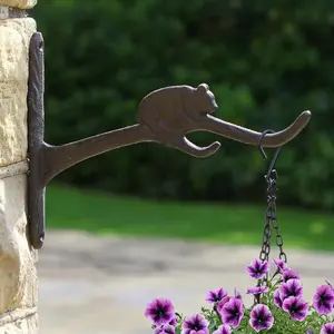 Set of 2 Cast Iron Bear Wall Mounted Decorative Outdoor Basket Hanger Garden Hanging Basket Bracket