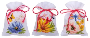 PPBAG PK3 C/FUL FLWR - Counted Cross Stitch Kit: Gift Bags: Colourful Flowers: Set of 3 - Vervaco