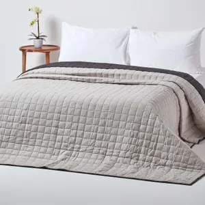 Homescapes Cotton Quilted Reversible Bedspread Black & Grey, 150 x 200 cm