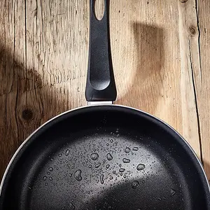 Judge Essentials Enamel Black 28cm Frypan