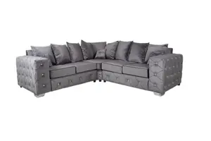 Stunning Milton Scatterback Sofas