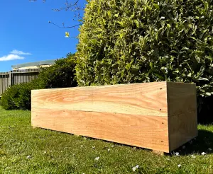 Larch Timber Planter Larch Durable Wooden Garden Box for Plants & Flowers