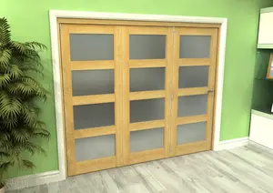 Green & Taylor Shaker Oak 4 Lite Frosted Glass Roomfold Internal Bi-folding Doorset - 2361 x 2060 x 133mm (WxHxT)