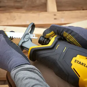 Stanley 18V 1 x 2 Li-ion Cordless Reciprocating saw SFMCS300