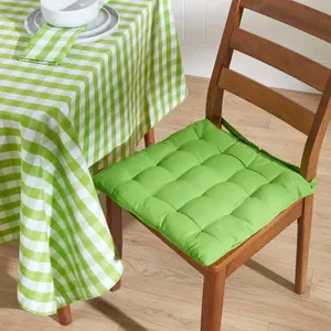 Homescapes Green Block Check Cotton Gingham Tablecloth, 137 x 228 cm